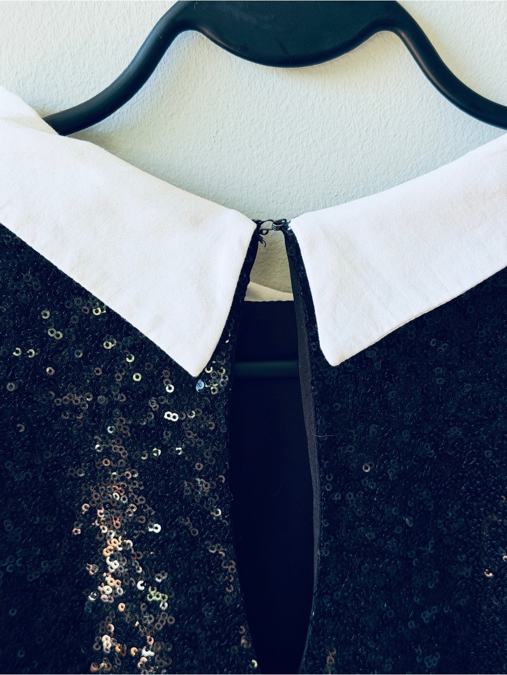 Audrey Hepburn meets Wednesday Adams. VENUS Sequin Mini W/ Peter Pan Collar. - Picture 9 of 10